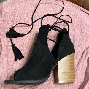 Womens black  high heels size:6